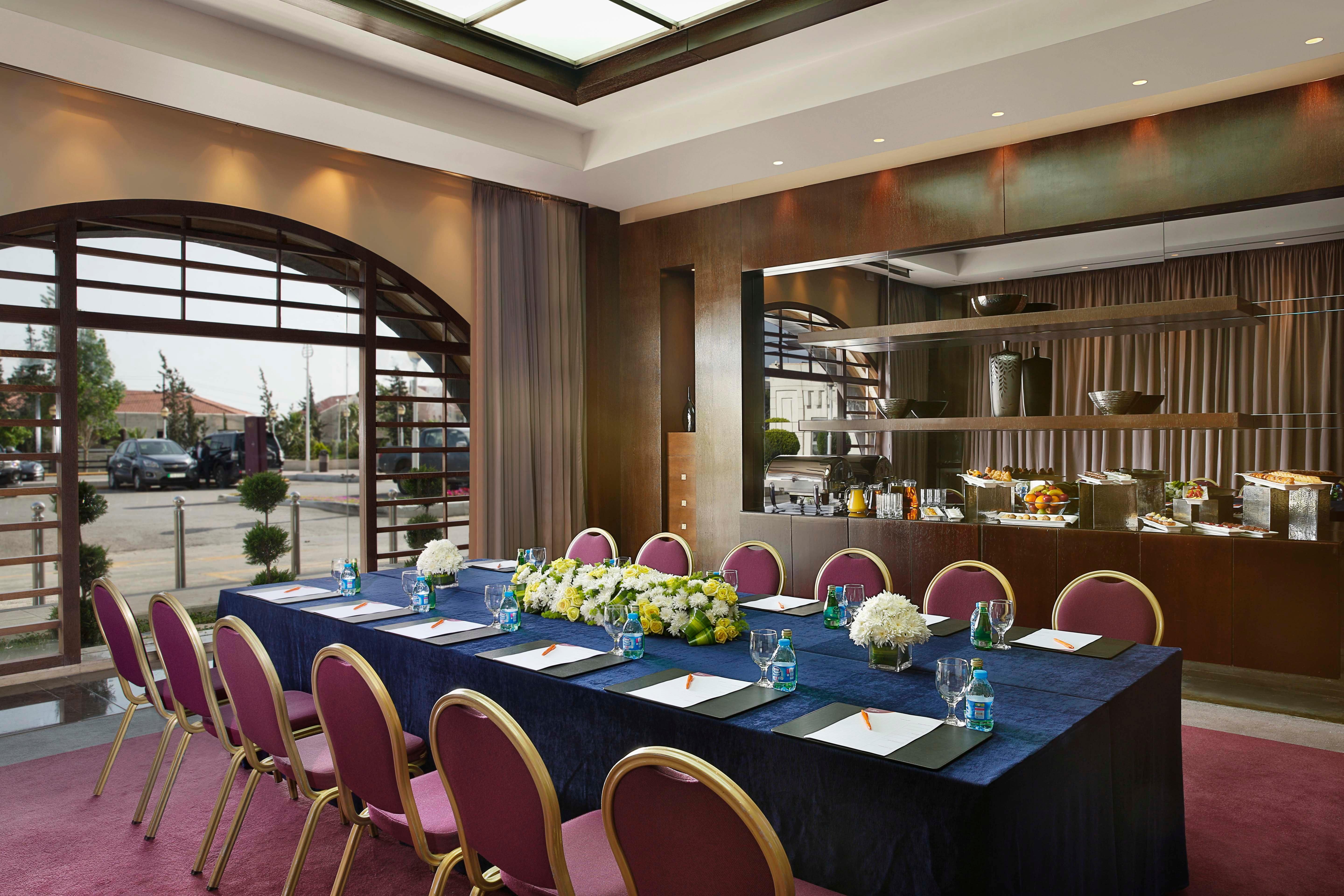 Crowne Plaza By Ihg Hotel