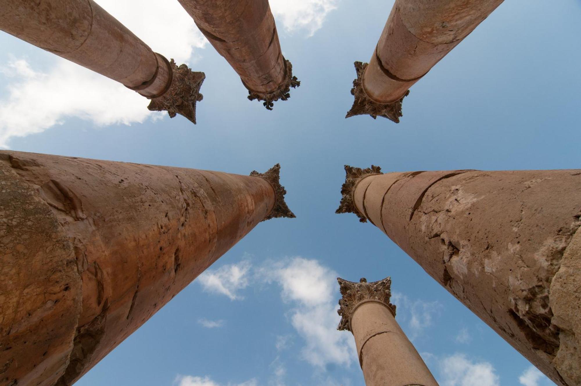 فندق كراون بلازا عمان