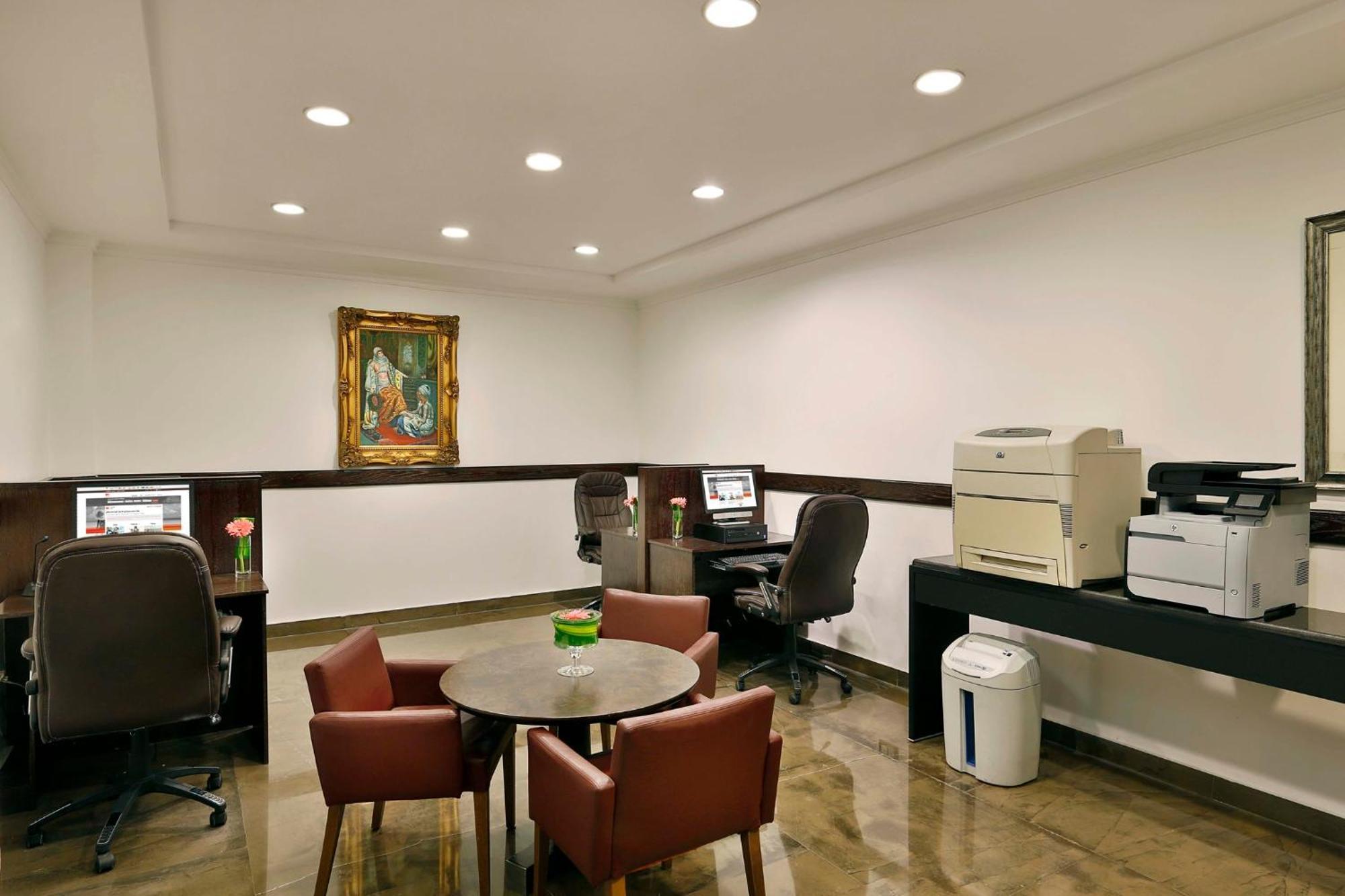 Crowne Plaza By Ihg