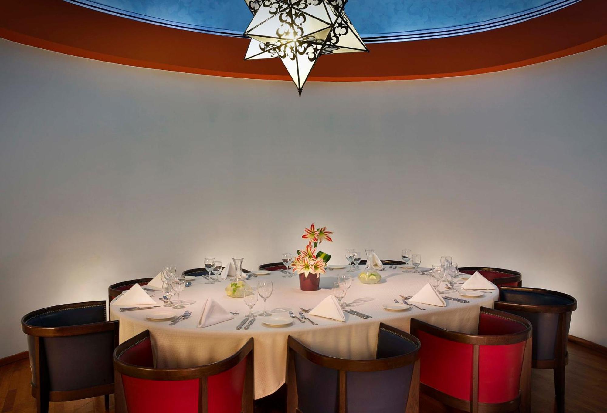 Crowne Plaza By Ihg Hotel