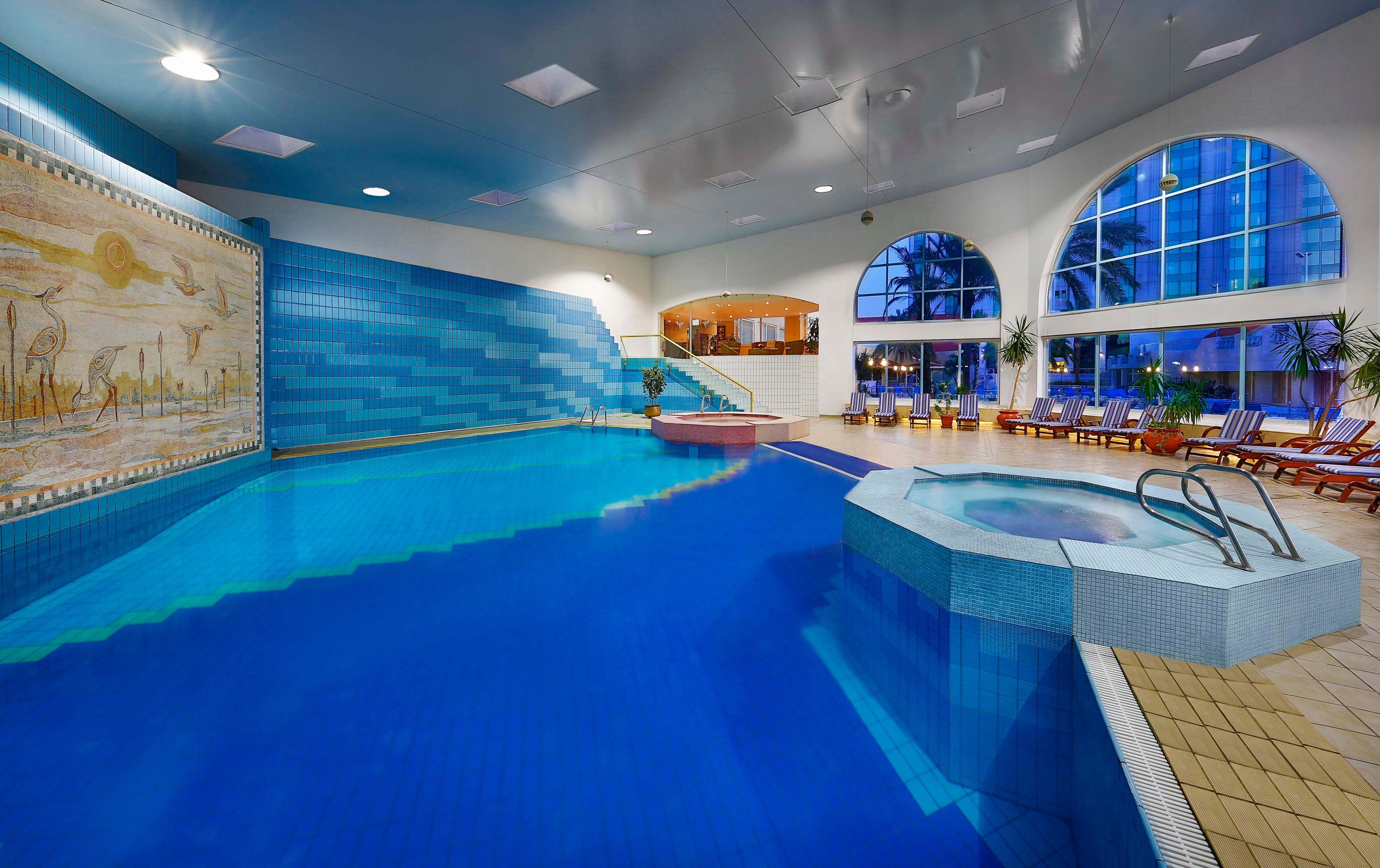 Crowne Plaza By Ihg 5*