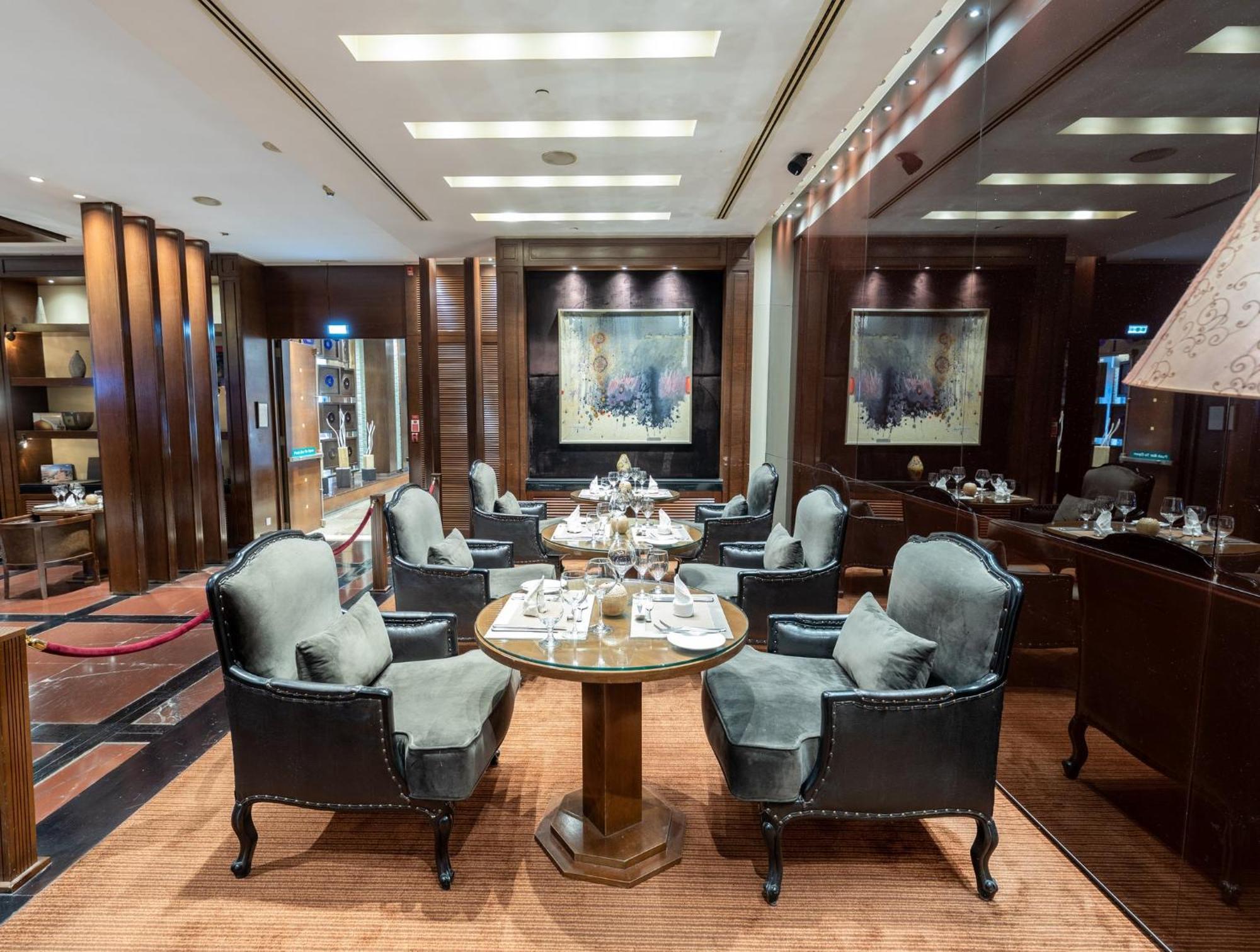 Crowne Plaza By Ihg Hotel