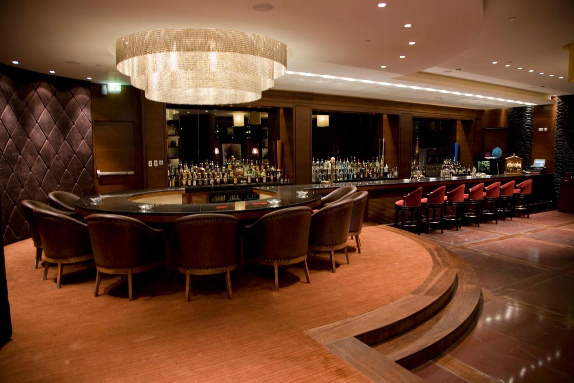 Crowne Plaza By Ihg Hotel 5*