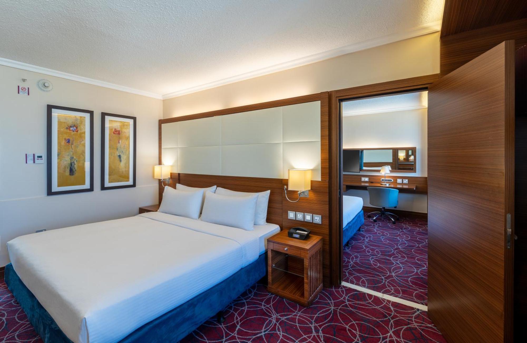 Hotel Crowne Plaza By Ihg 5*